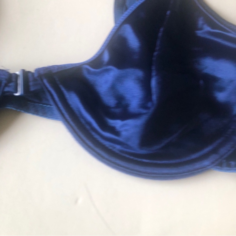 Victoria's Secret Navy Satin Underwire Bra Front Closure Vintage - Picture 3 of 10